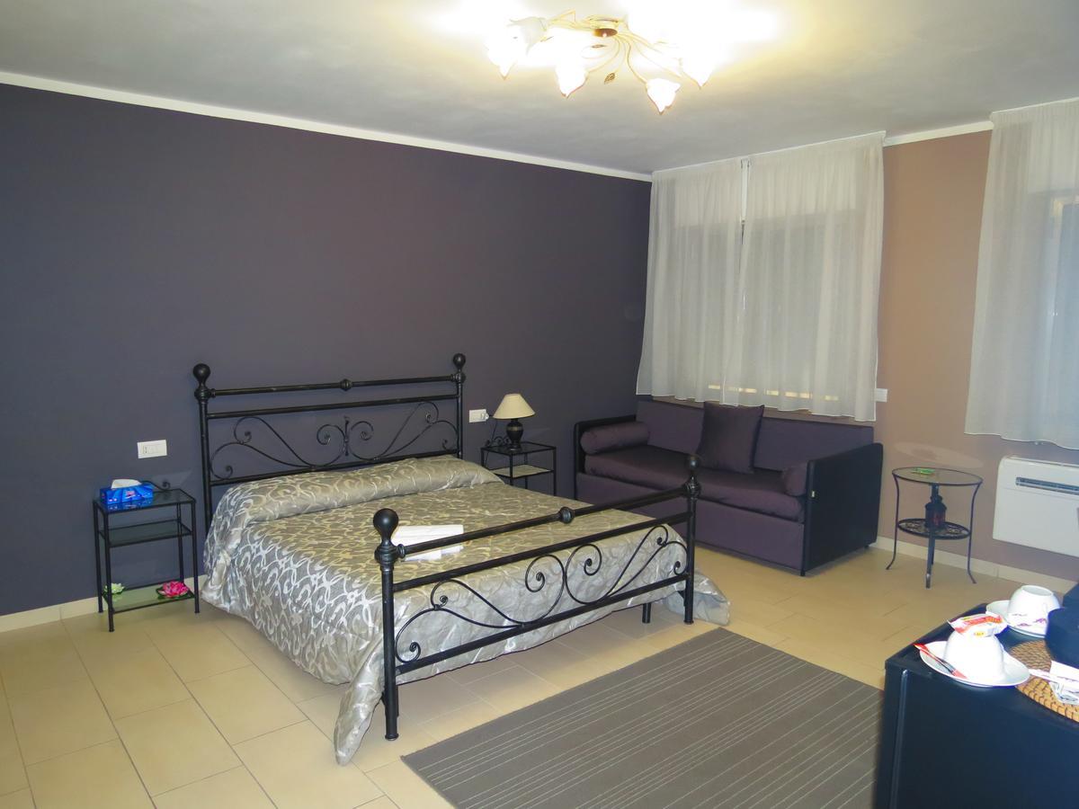 Artisti Rooms Равена Екстериор снимка